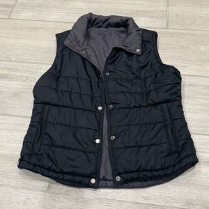 Sun Mountain reversible black vest
